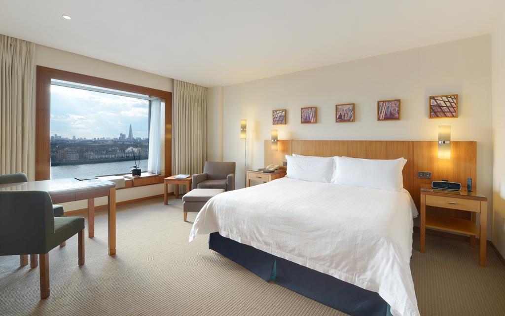 Canary Riverside Plaza Hotel Лондон Екстер'єр фото A room at the InterContinental London - The O2