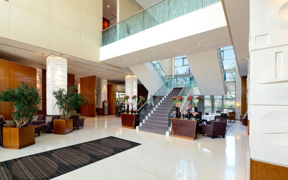 Canary Riverside Plaza Hotel Лондон Екстер'єр фото Lobby